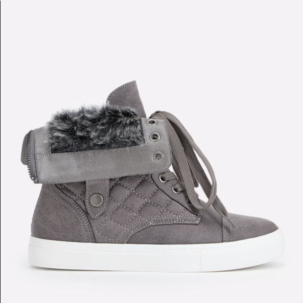 JustFab Elakshi super cute high top boots Size 7.5